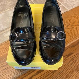 Circa Joan & David Finley Black Patent Leather Loafers 7M